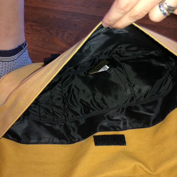 TIMBERLAND messenger bag - Picture 4 of 4